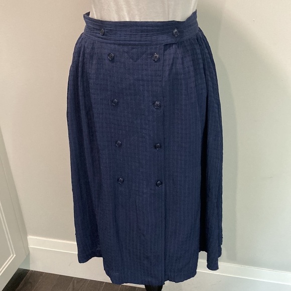 Looks Blue Pleated Buttoned Flowy Skirt Size Medium 9/10 - Picture 7 of 13